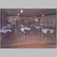 592-1250 Hauptkreistreffen 2003 Bad Nenndorf. Im Festsaal werden die letzten Vorbereitungen getroffen.jpg